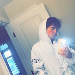 Meet your Posher, Brady